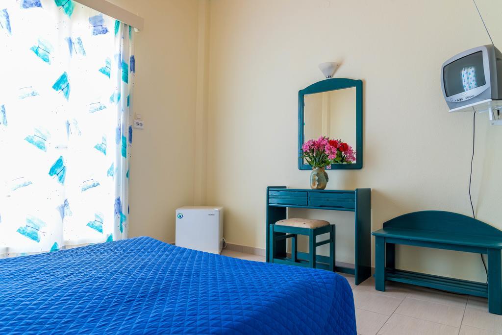 Panorama Hotel Agia Marina  エクステリア 写真