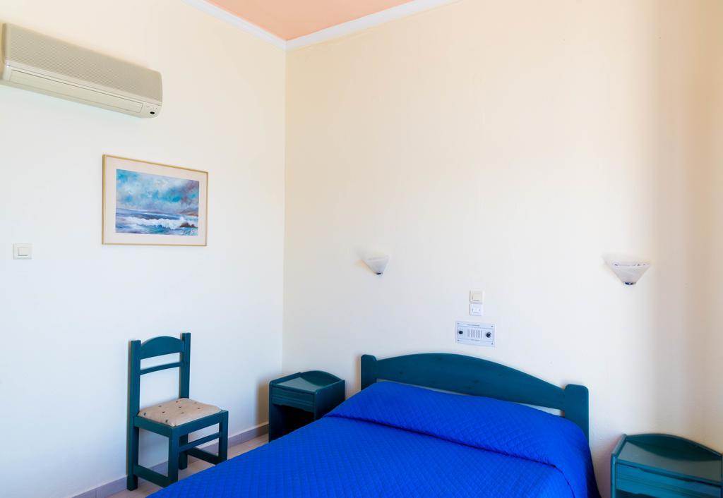 Panorama Hotel Agia Marina  エクステリア 写真